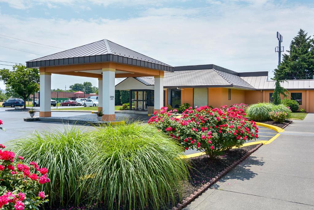 Quality Inn image