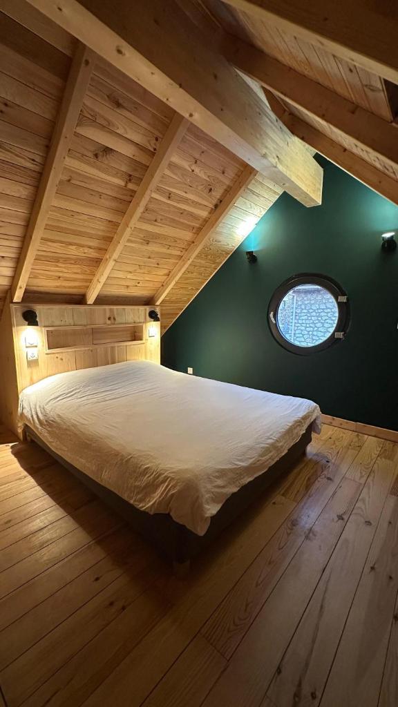 LE CHILL Suite & SPA (Jacuzzi et Sauna privés) Room Type - Superior Chalet