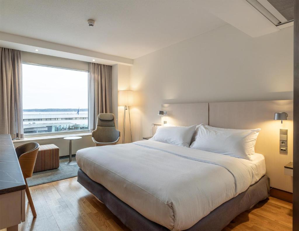 Hilton Helsinki Kalastajatorppa Room Type - King Guest Room