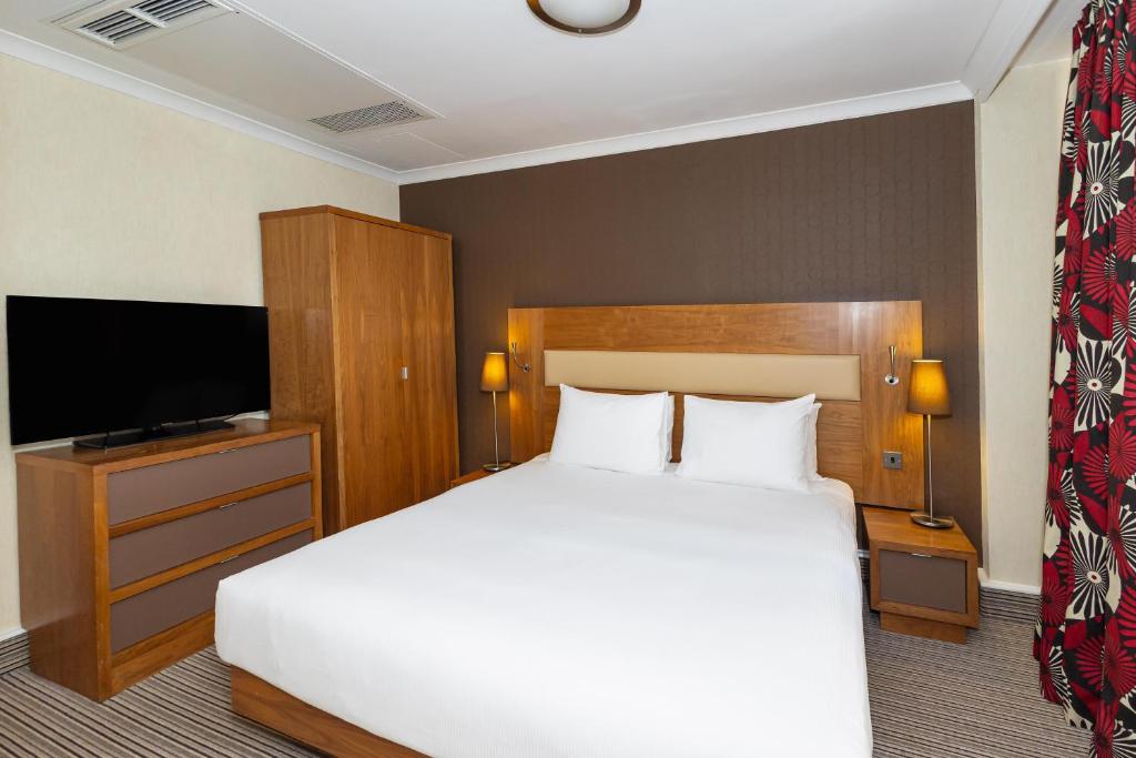 Hilton London Olympia Room Type - Junior Double Suite