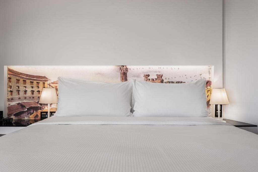 Hilton Madrid Airport Room Type - Premium Executive Corner King Room 