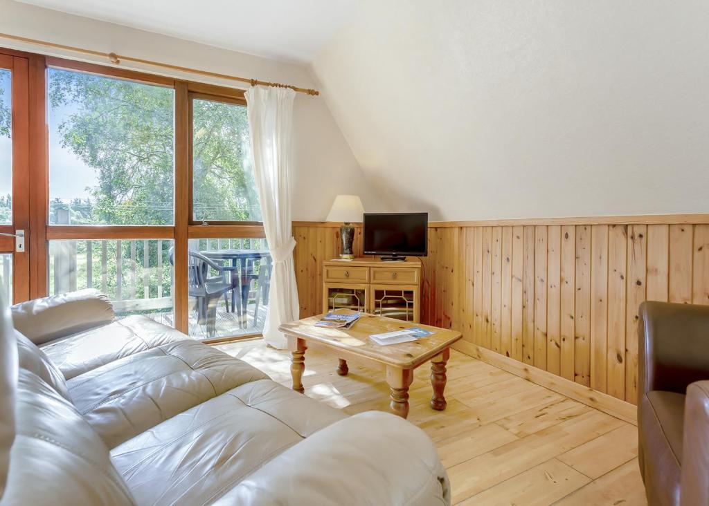 Delny Highland Lodges - Tap to explore photos