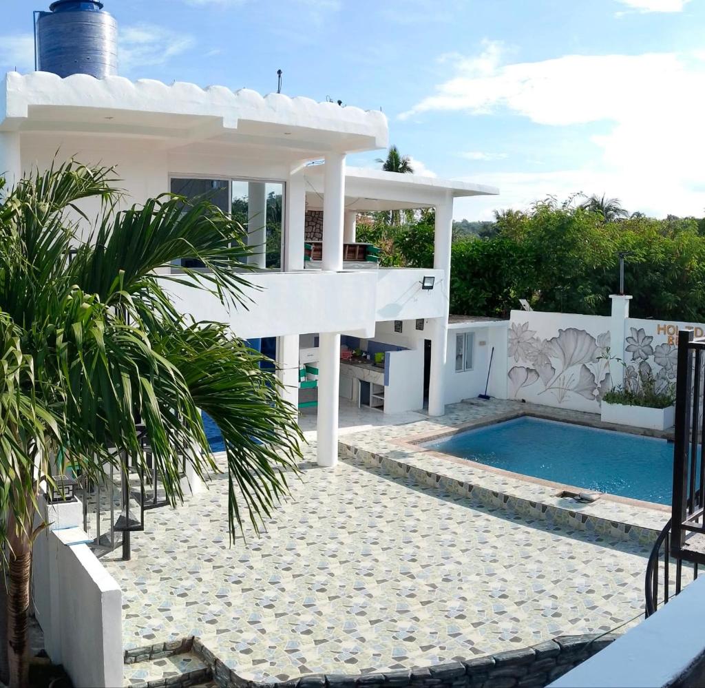 Apartment in Holidays Beach Resort, Bolinao