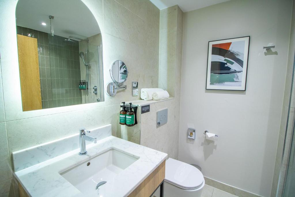 voco Corby Kettering by IHG - Tap to explore photos