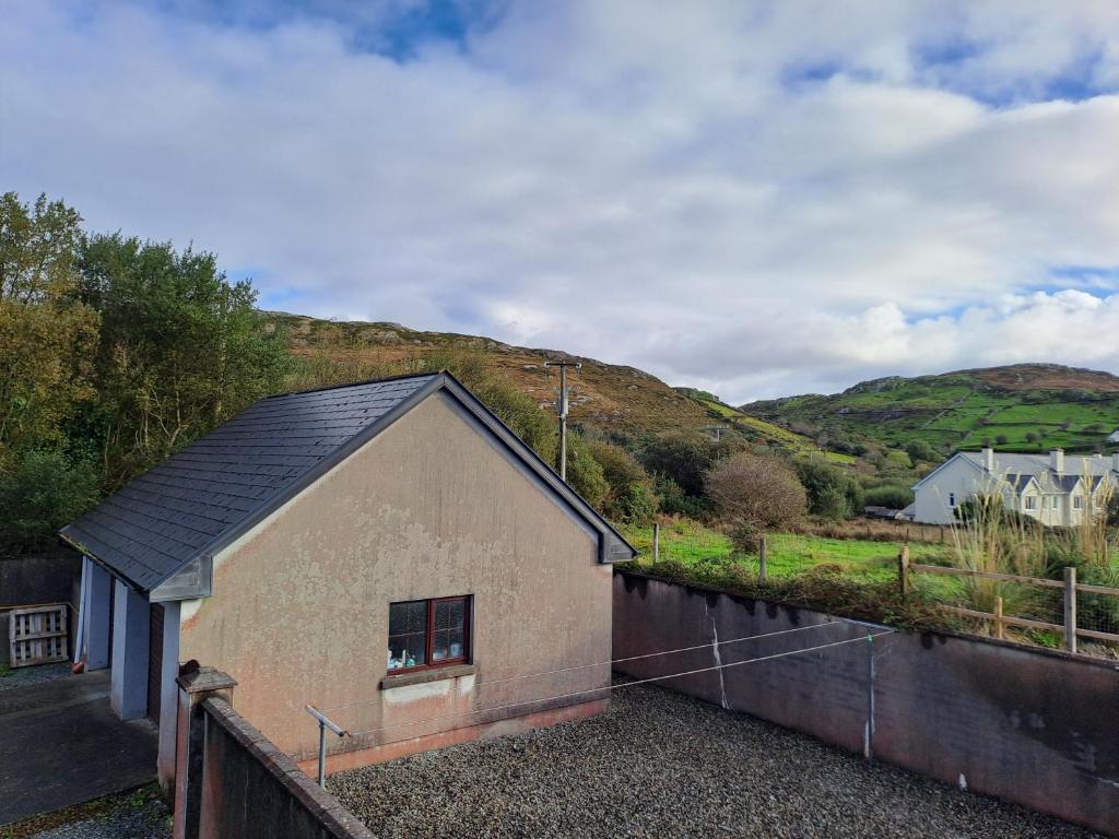 All the Twos Lodge, Galway
