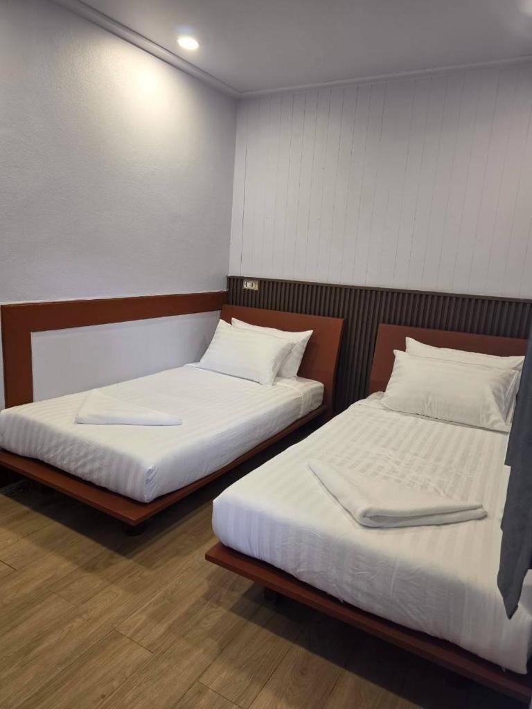 Notting Hill Gusethouse Room Type - Budget Twin Room