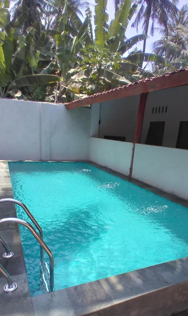 East Lombok Dive Hotel - Rooms on the beach with seaview