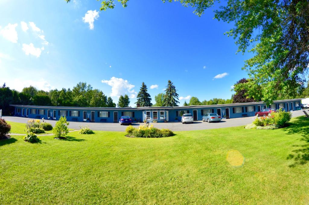 Skaneateles Inn on 20 image