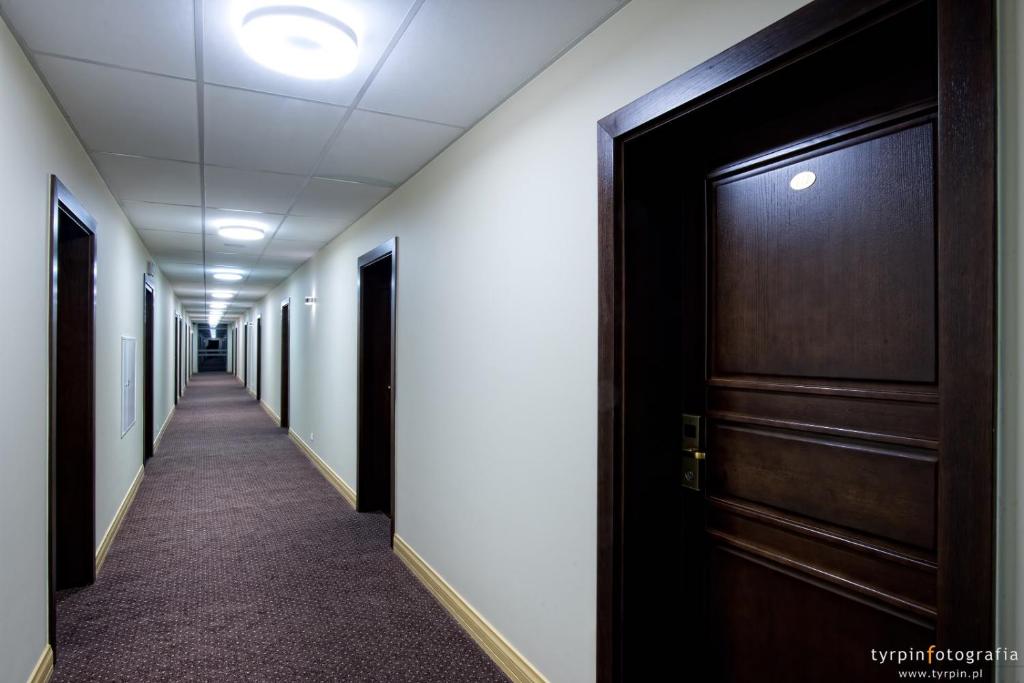 Hotel Lord Krosno photo 2