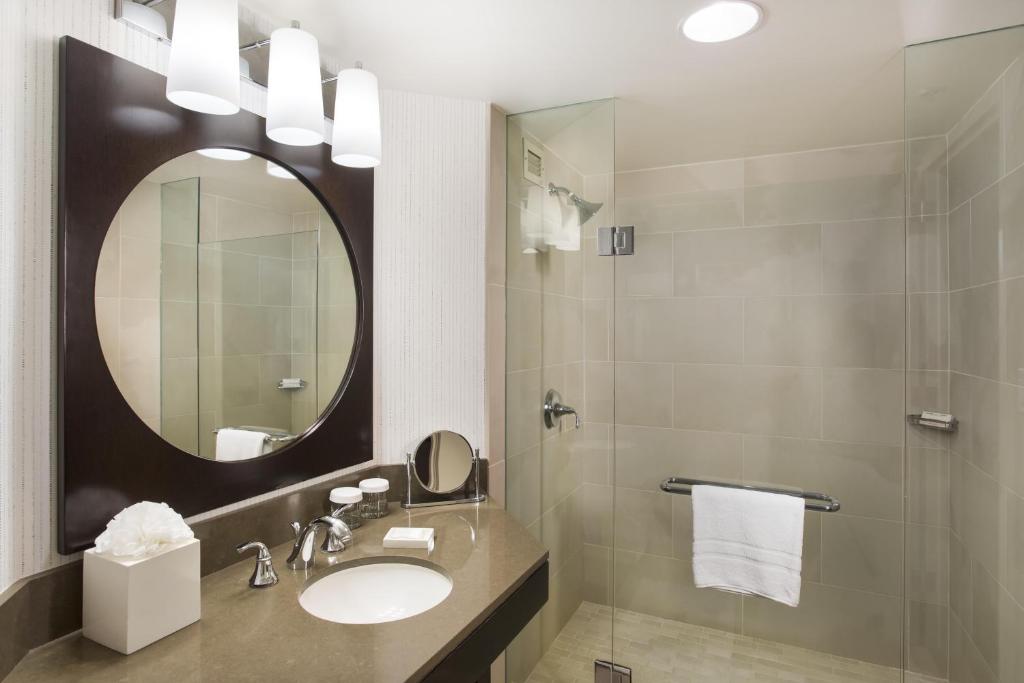 Parc 55 San Francisco - A Hilton Hotel Room Type - One-Bedroom Skyline King Suite