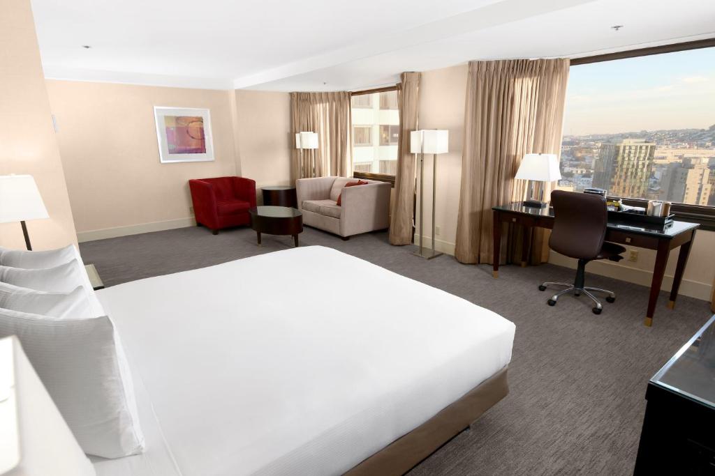Parc 55 San Francisco - A Hilton Hotel Room Type - Deluxe Junior King Suite with View