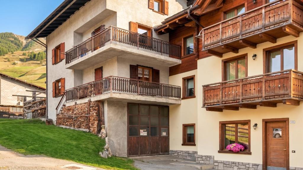 Comfortable Apartment in Livigno with Balcony