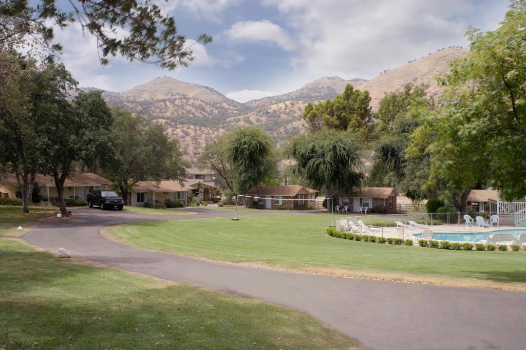 Lazy J Ranch Motel image