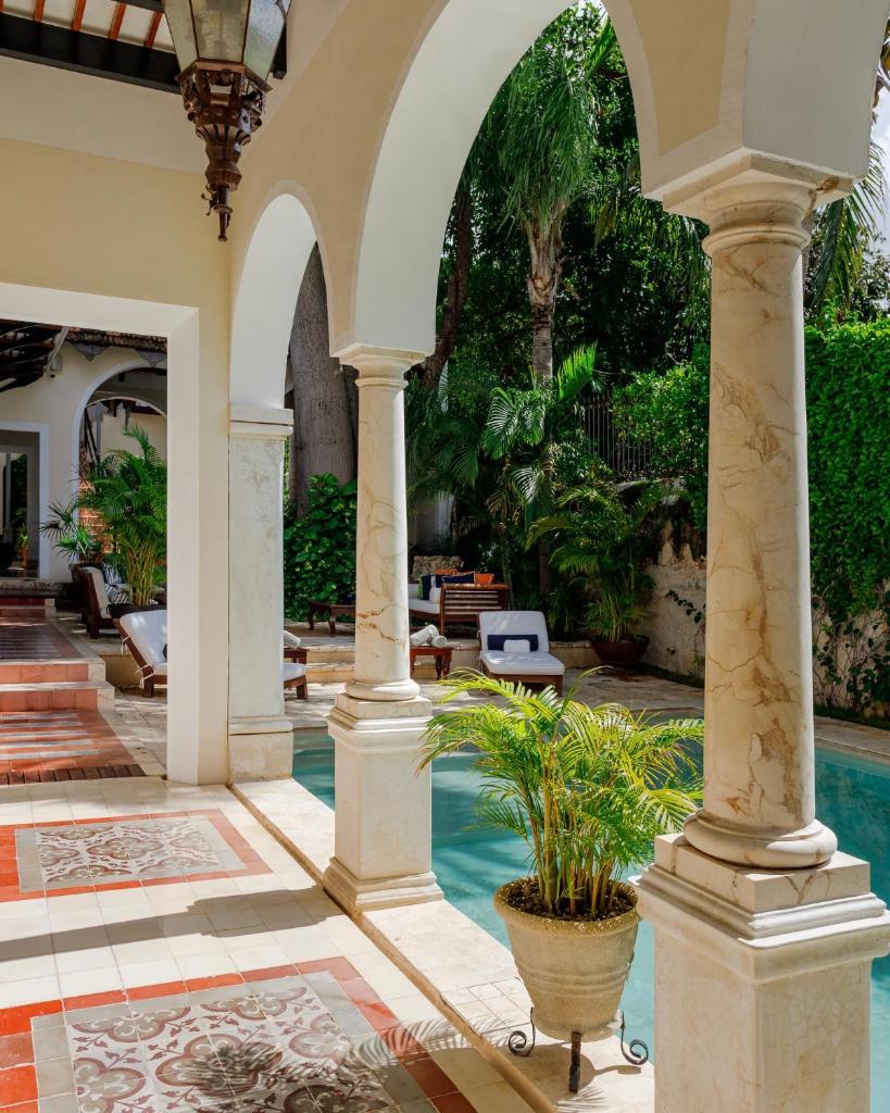 Casa Lecanda Boutique Hotel - Tap to explore photos