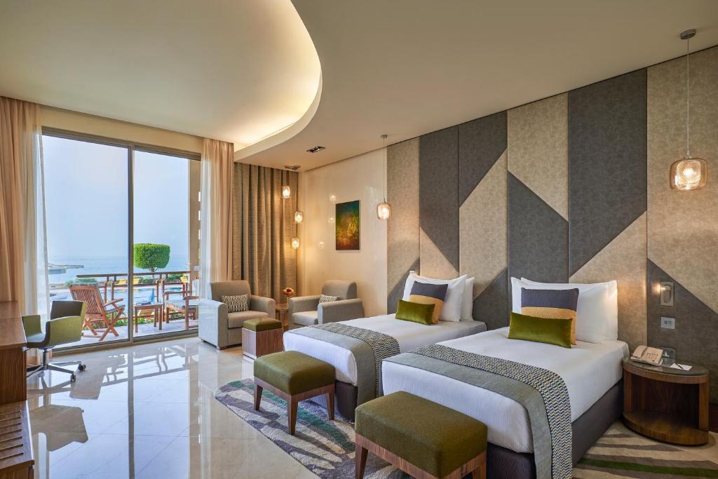 Marina Hotel Kuwait Room Type - Deluxe Room With Pool Access