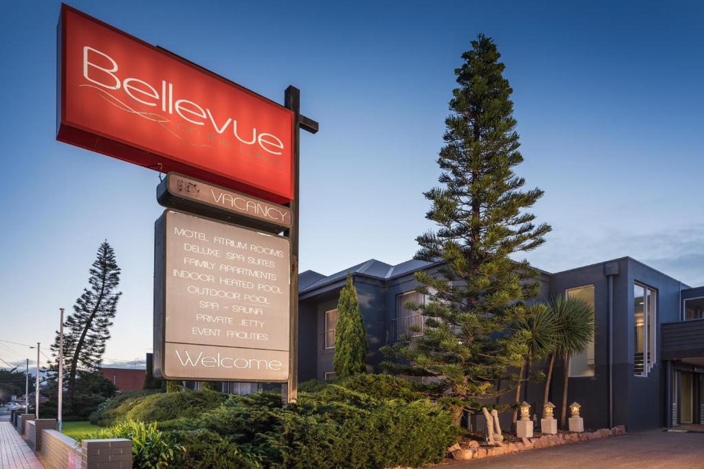 Bellevue On The Lakes photo 2