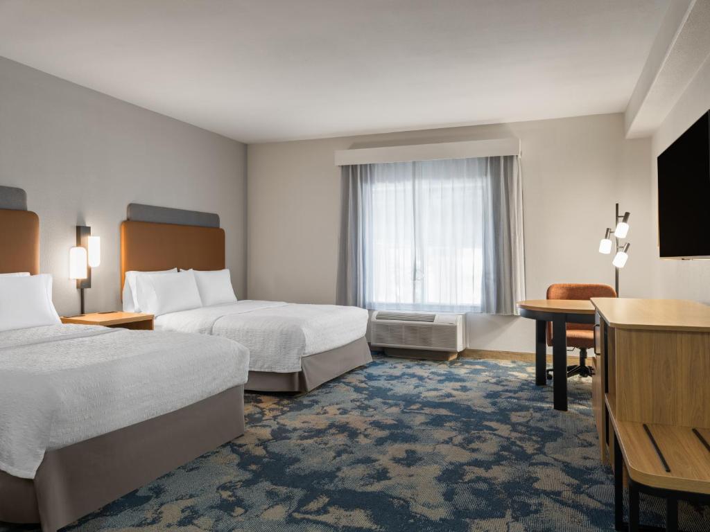 Hampton Inn & Suites by Hilton Ontario - Tap to explore photos