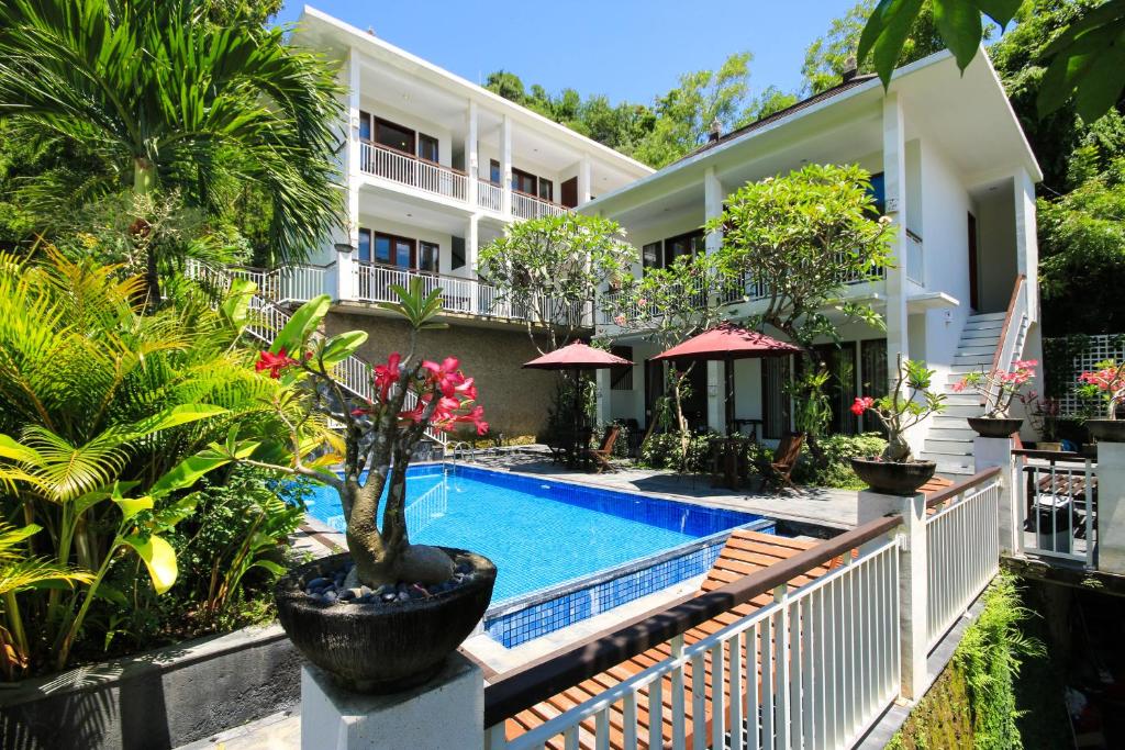 Dewi Villa photo 1