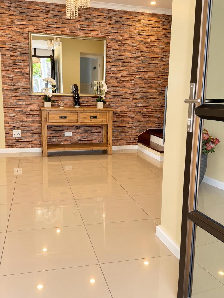 West Gemini Guesthouse