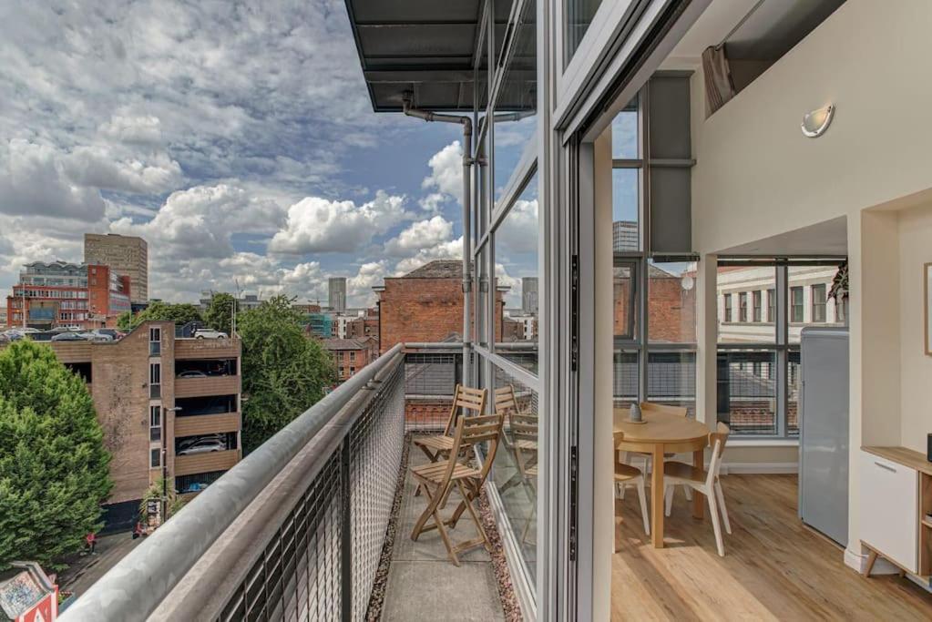 1 Bed NQ Penthouse Panoramic Views
