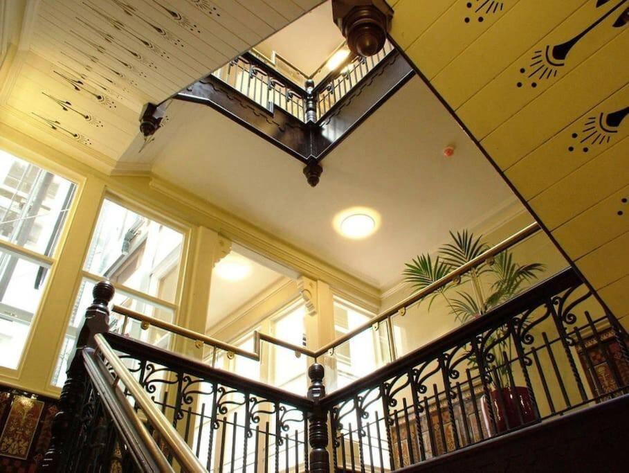 2 Bed Piccadilly Flat City Centre