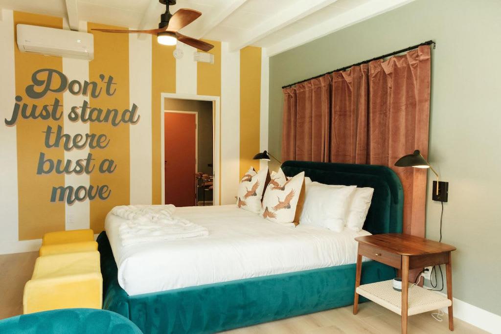 Mod Retreat in Vibrant Palm Springs, Riverside