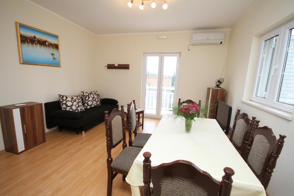Apartment Franusic photo 2