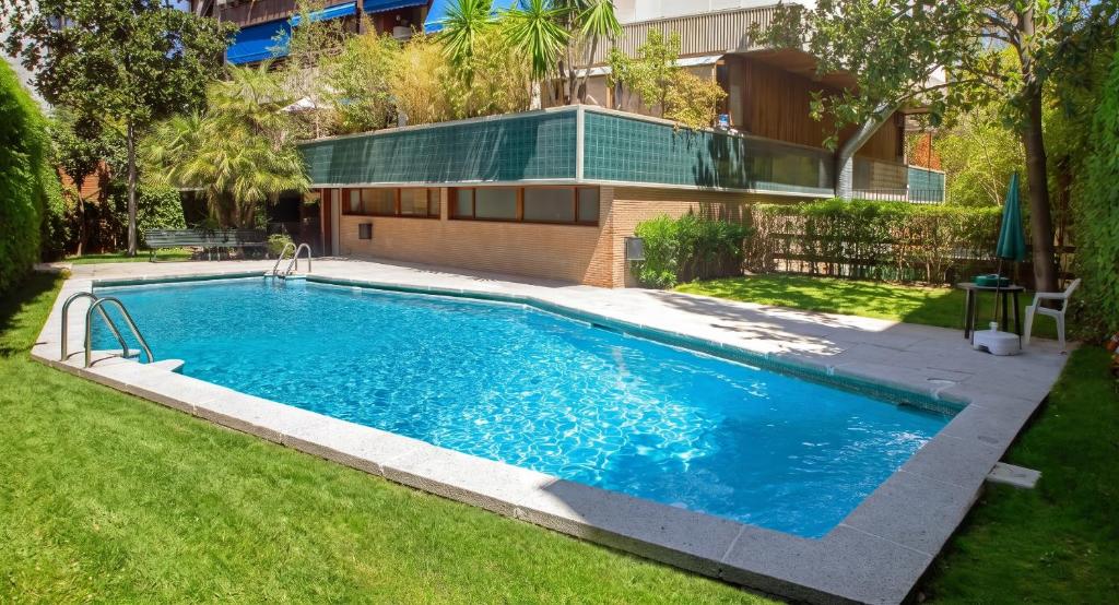 Quiet Studio in Madrid - 35 m2 with Shared Pool