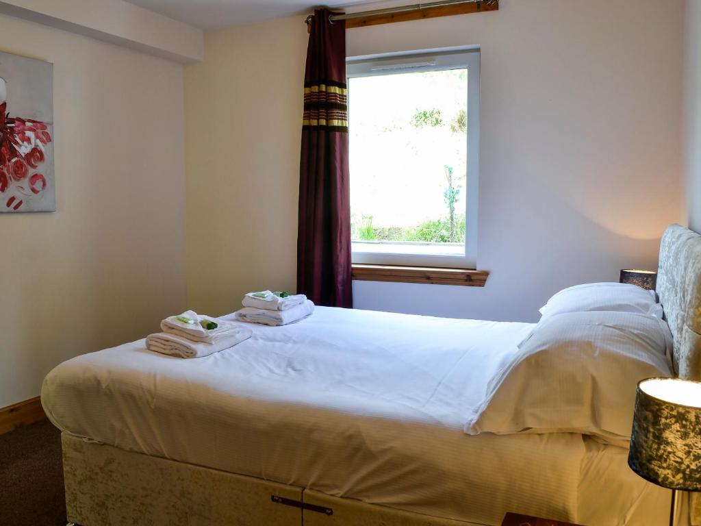 Seaviews And Hot Tub At The Fairways - Uk39821