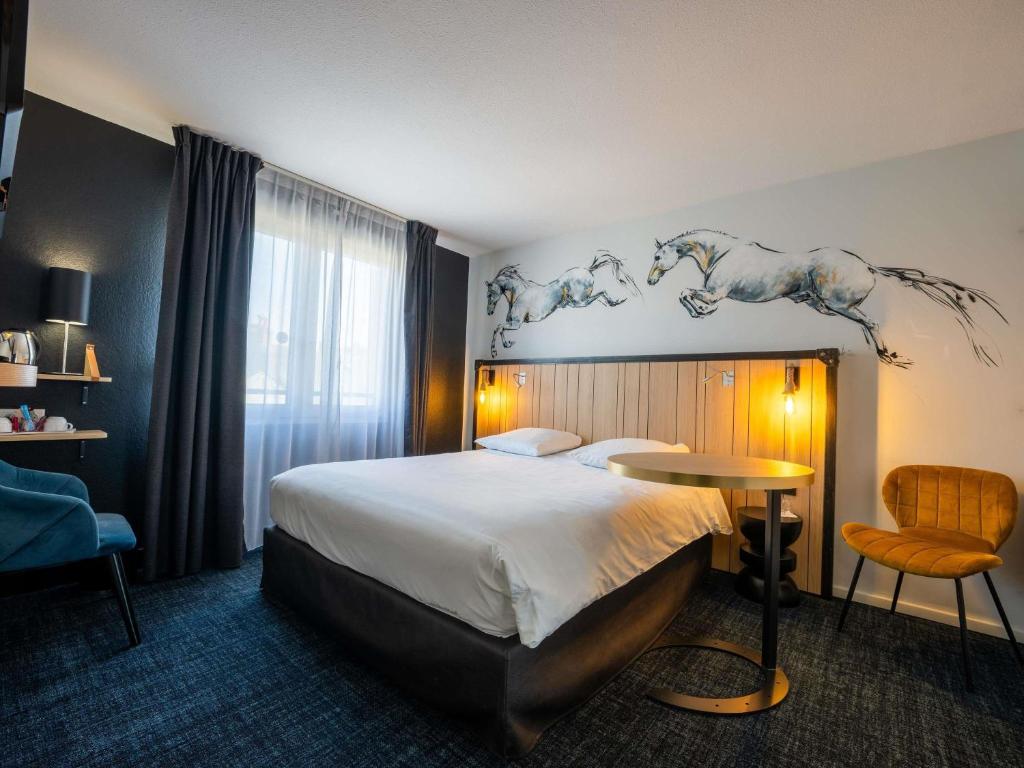 Mercure Bords De Loire Saumur Room Type - Classic Queen Room