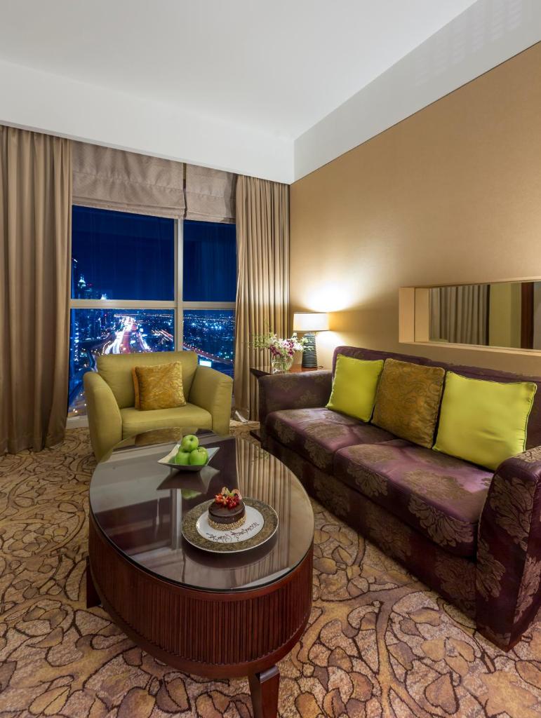Сьюит (Представительский люкс), Отель Dusit Thani Dubai