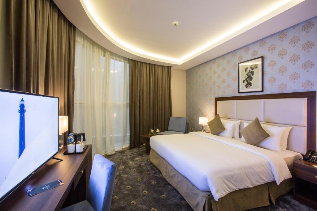 Двухместный (Улучшенный номер с кроватью размера «king-size»), The Town Hotel Doha