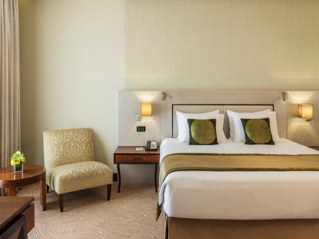 Двухместный (Улучшенный номер Sky), Отель Millennium Plaza Hotel