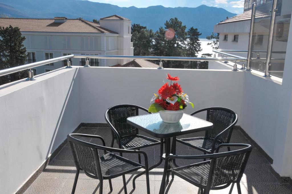 Hotel Oaza photo 2