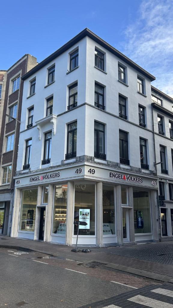 Botanique Suites AirBnB, Antwerp, Antwerp