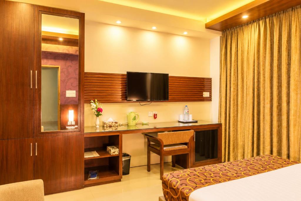 Hotel La Villa Western Room Type - Deluxe Double Room with Balcony Hotel La Villa Western Room Type - Deluxe Double Room with Balcony