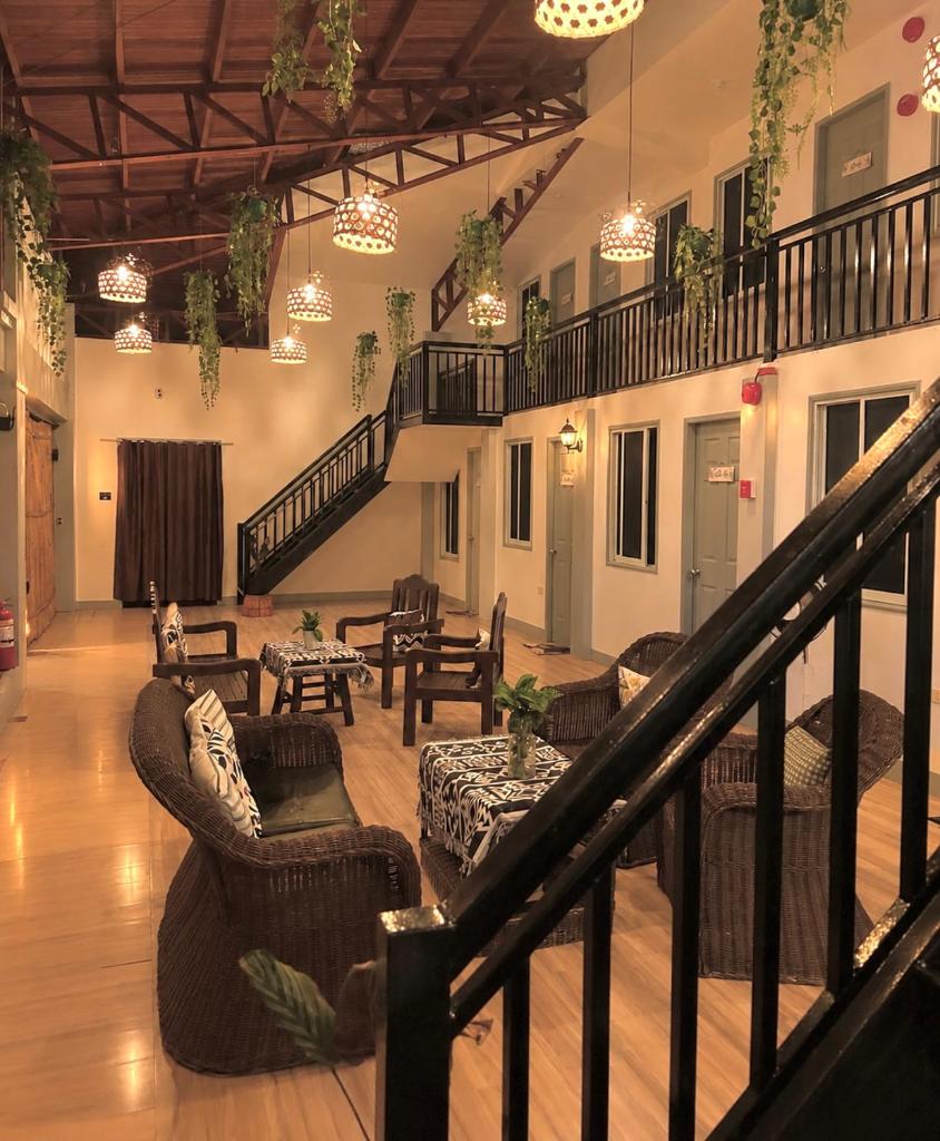 Blanco Hostel Backpackers-Near Puerto Princesa Airport
