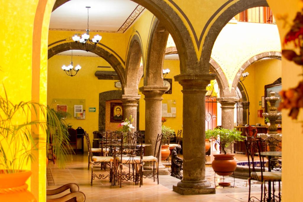 Hotel Casa Dulce Maria - Tap to explore photos