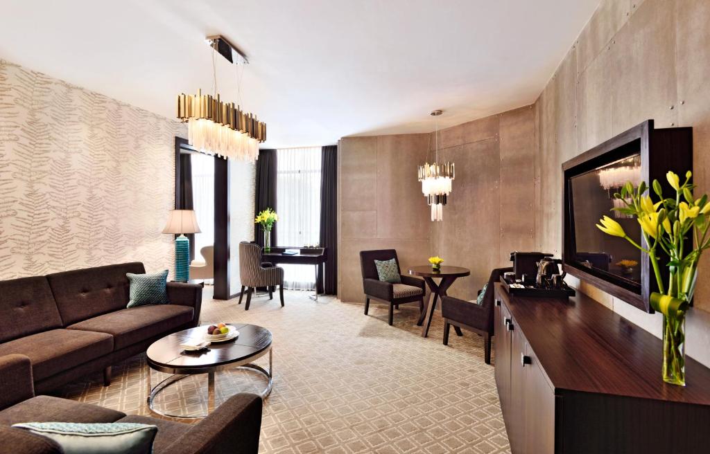 Сьюит (Люкс), Radisson Blu Atria Bengaluru