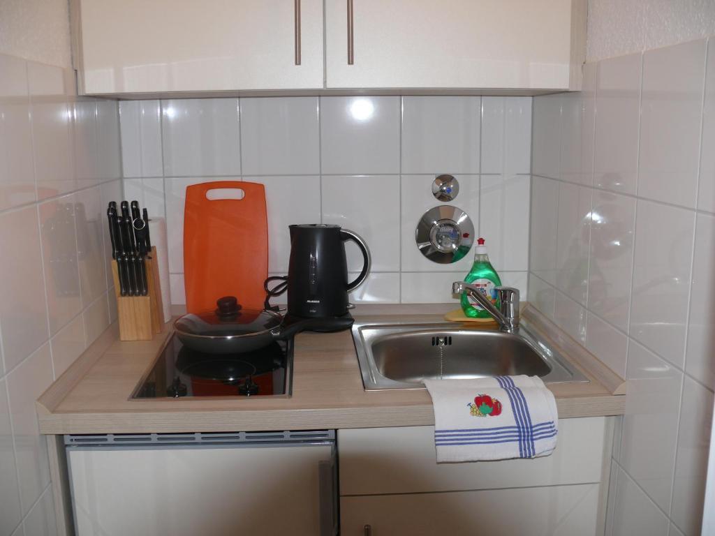 Студио (Номер-студио с 2 односпальными кроватями (для 2-3 взрослых)), Apartments Jahnstraße, Friedrichstadt