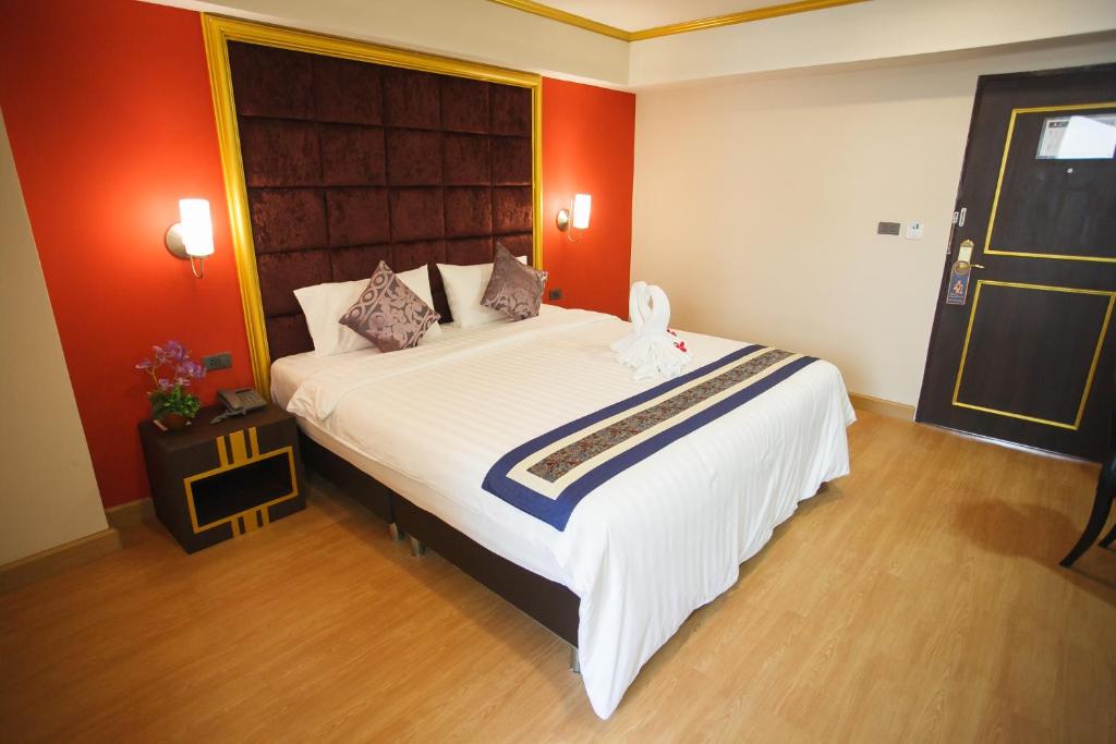 Grand Pink Hotel Hatyai photo 1