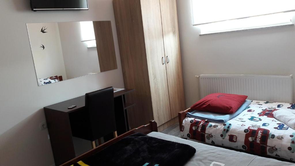 Семейный (Cемейный номер с собственной ванной комнатой), Hostel IN Club