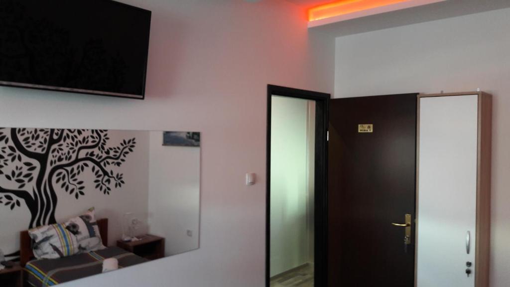 Двухместный (Двухместный номер Делюкс с 2 отдельными кроватями), Hostel IN Club