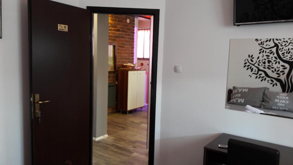 Семейный (Cемейный номер с собственной ванной комнатой), Hostel IN Club
