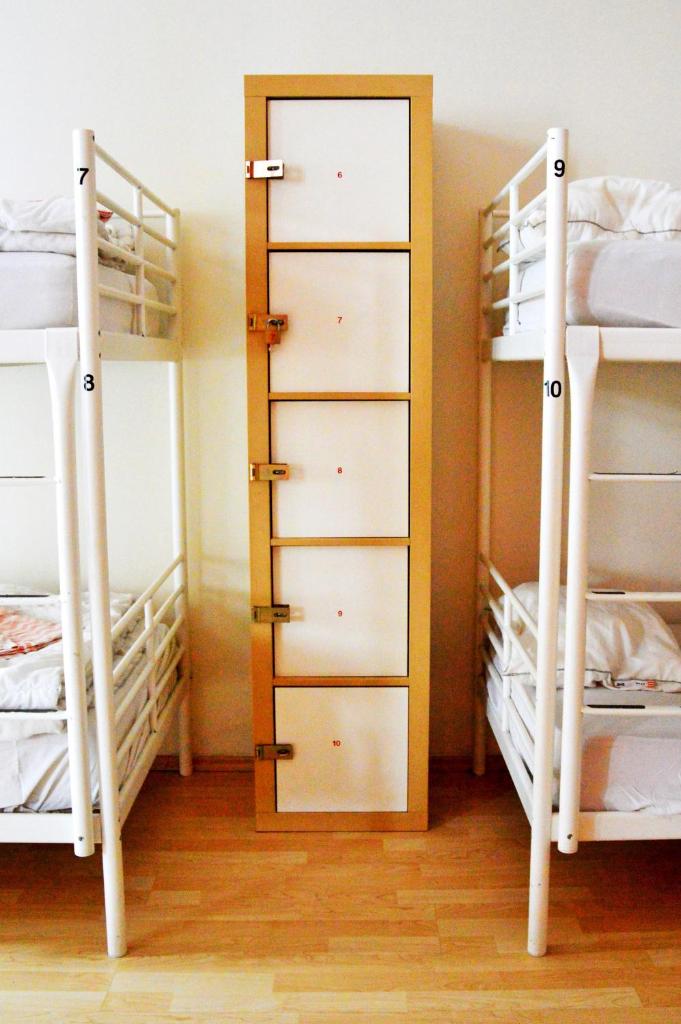 Номер (Кровать в общем номере для мужчин и женщин с 10 кроватями), Grampa's Hostel