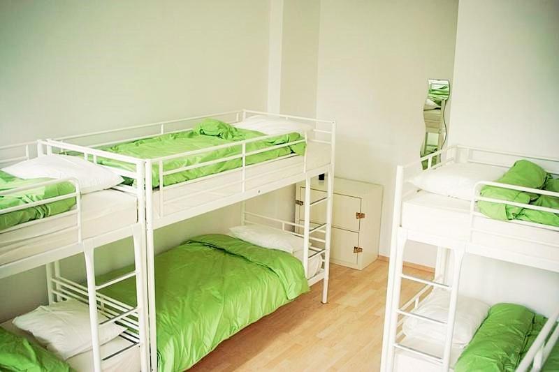 Номер (Кровать в общем 8-местном номере для мужчин и женщин), Grampa's Hostel