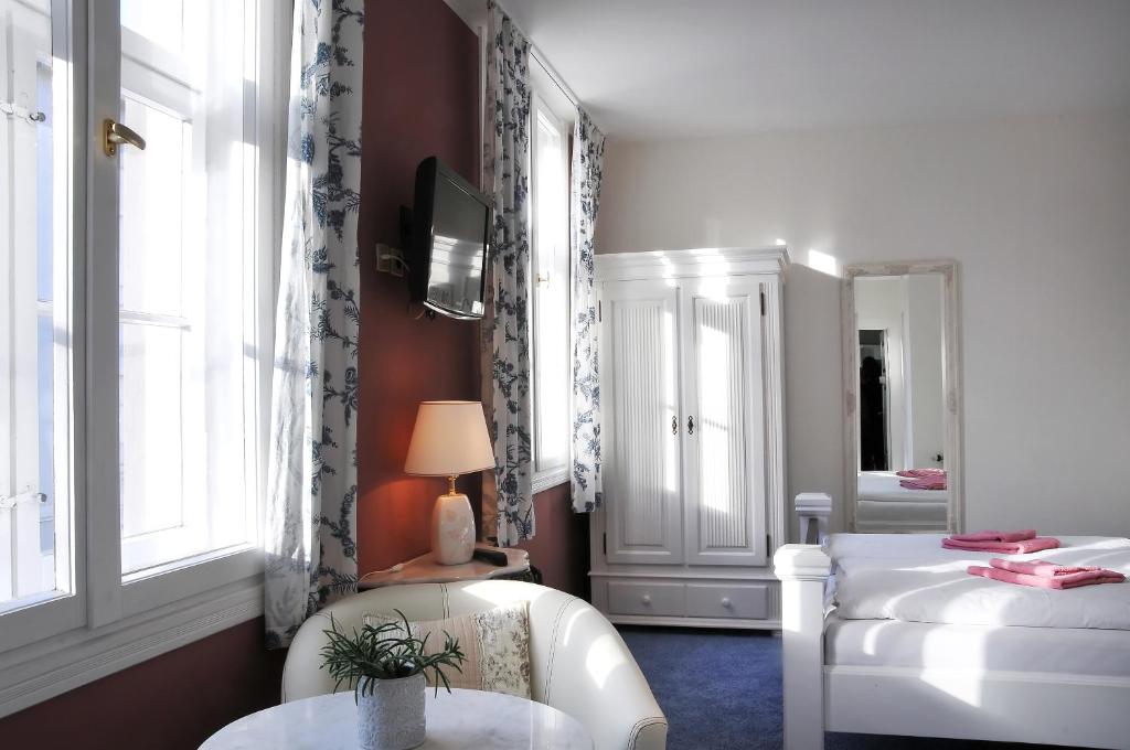Pension Altstadt Mönch in top Lage Preis inclusive 5 Prozent Bettensteuer und Frühstück photo 4