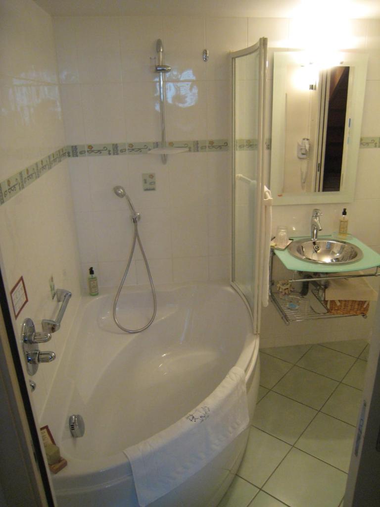 Hôtel Le Manoir aux Vaches photo 1