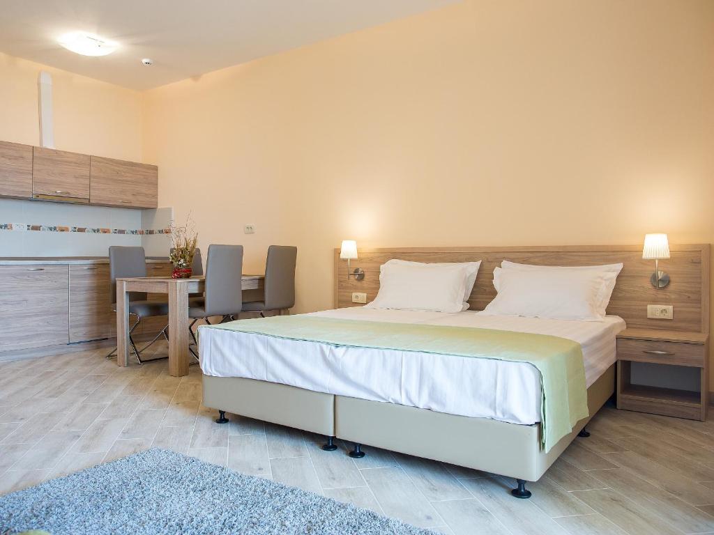Студио (Номер-студио с террасой и видом на море), ApartHotel Belvedere Residence