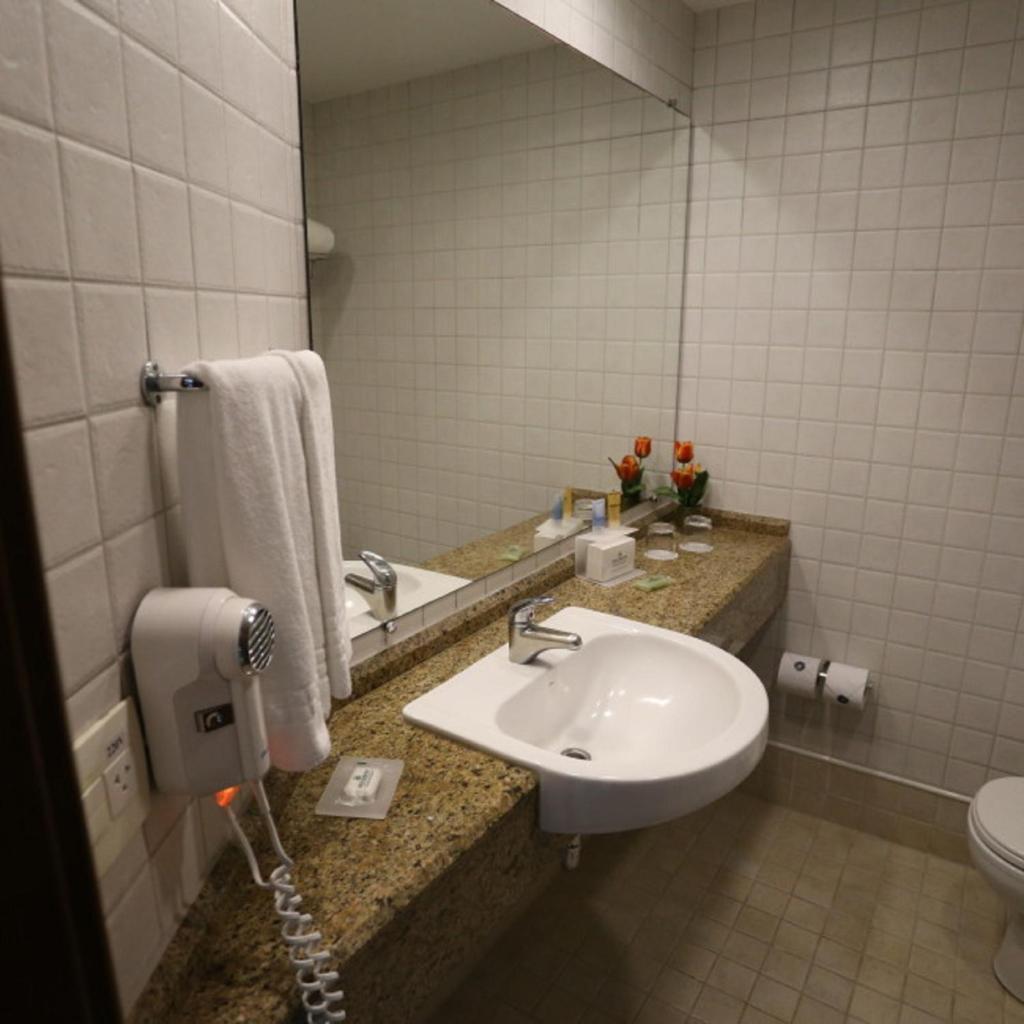 Bourbon Convention Hotel Joinville - Tap to explore photos